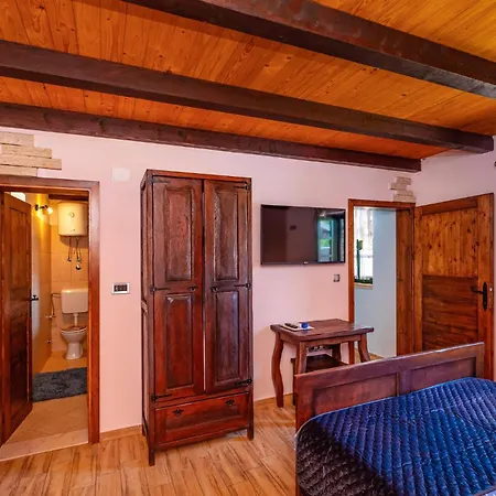 Tea Semesterbostad *