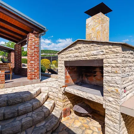 Semesterbostad Tea *