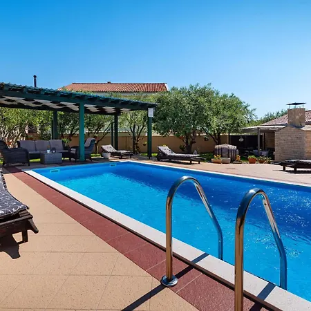 Semesterbostad Tea Posedarje